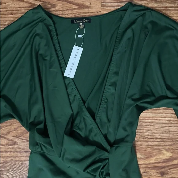 🆕 Dress Day Baltic Born Solana Ruched Dress In Hunter Green Size Medium - Picture 9 of 12